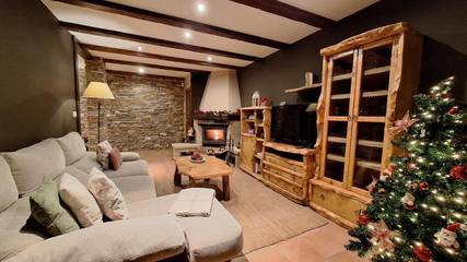 Casa rural para 12 personas, con jardín además de vistas y piscina en Morrazo