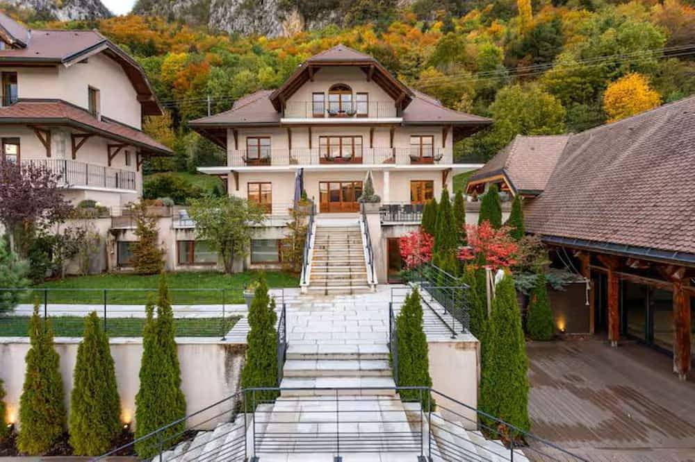 Villa pour 16 Personnes dans Veyrier-du-Lac, Région d'Annecy