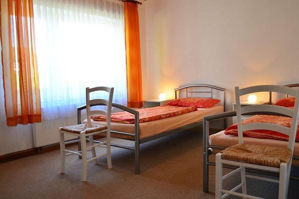 Ganze Wohnung, Ferienwohnung Ludwig - Appartement/Fewo, Dusche und Bad, Wc, Balkon in Bendorf, Landkreis Mayen-Koblenz