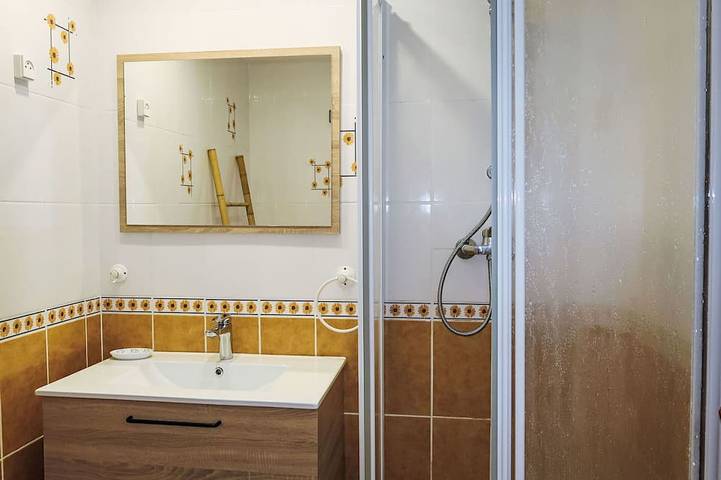 Location de vacances pour 2 personnes, avec jardin dans Plage Du Billou Santec - 3