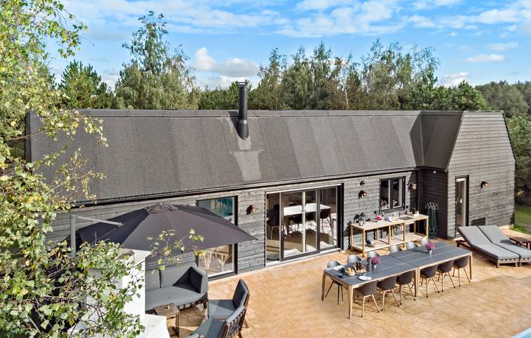 Glamping voor 20 personen, with tuin and zwembad as well as sauna in Denemarken