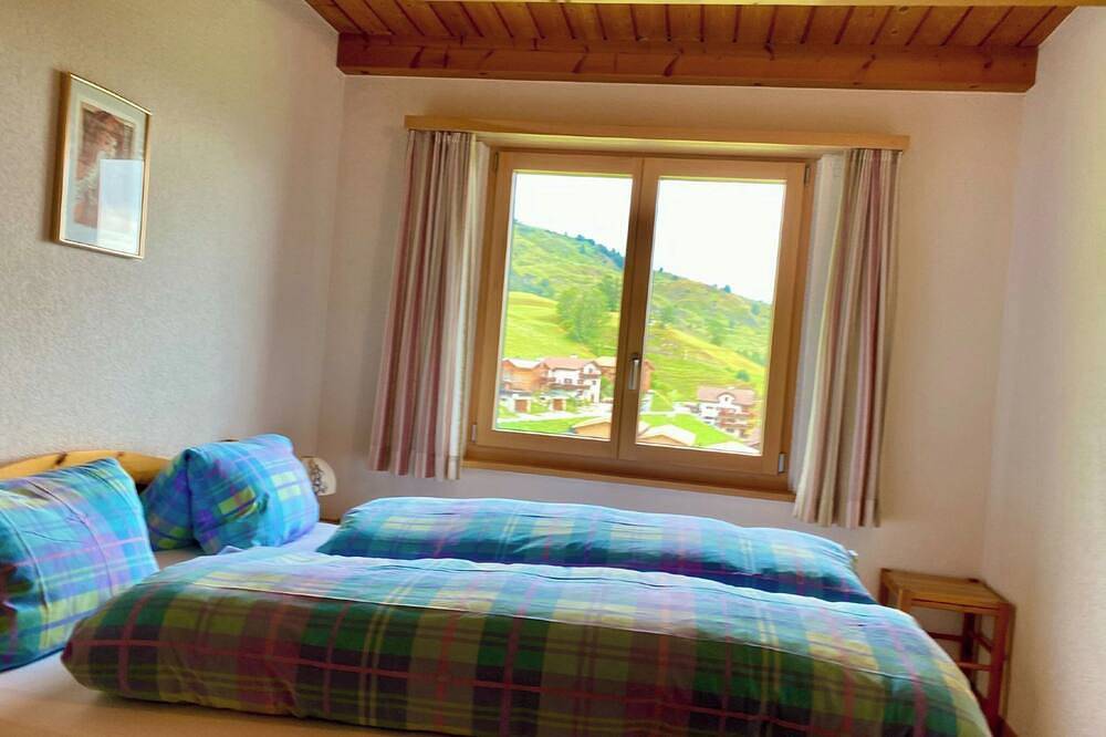 Ganze Wohnung, Casauma Gartmann, Vattiz, (Vattiz). in Lumnezia, Alpenarena