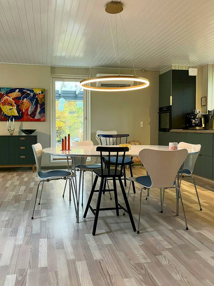 Ferieudlejning for 6 personer, med terrasse, børnevenlig i Helberskov