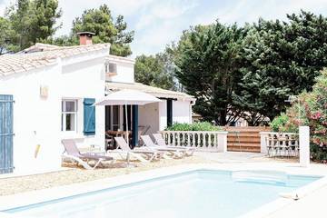 Location de vacances pour 6 personnes, avec jardin et terrasse à Pouzols-Minervois