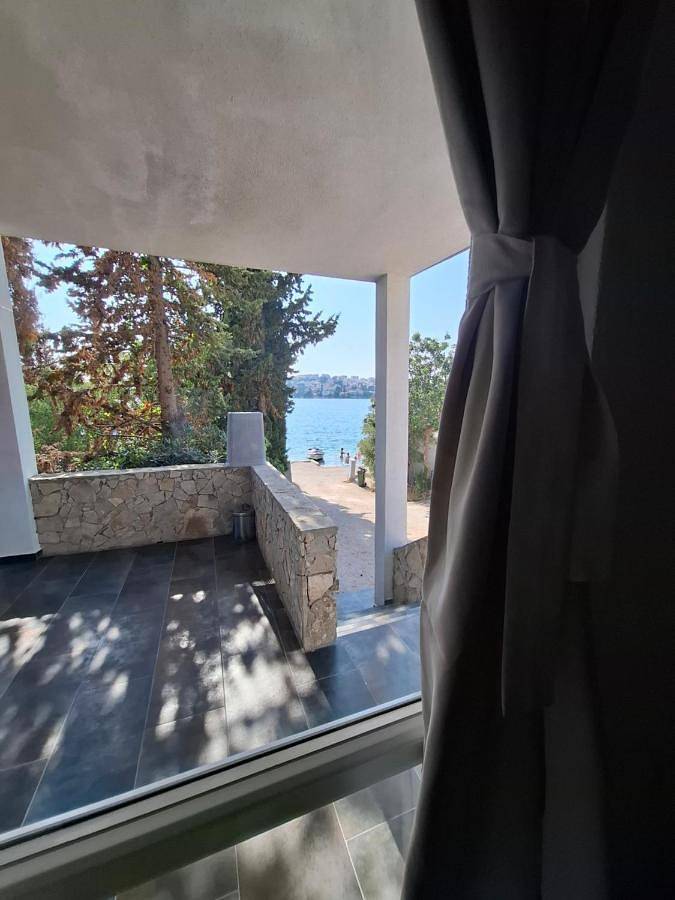 Dom dla 6 osób, z widok i balkon w Razanj