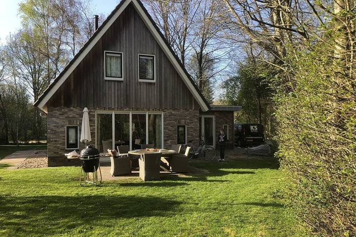 Ferienhaus für 8 Personen, mit Garten und Sauna