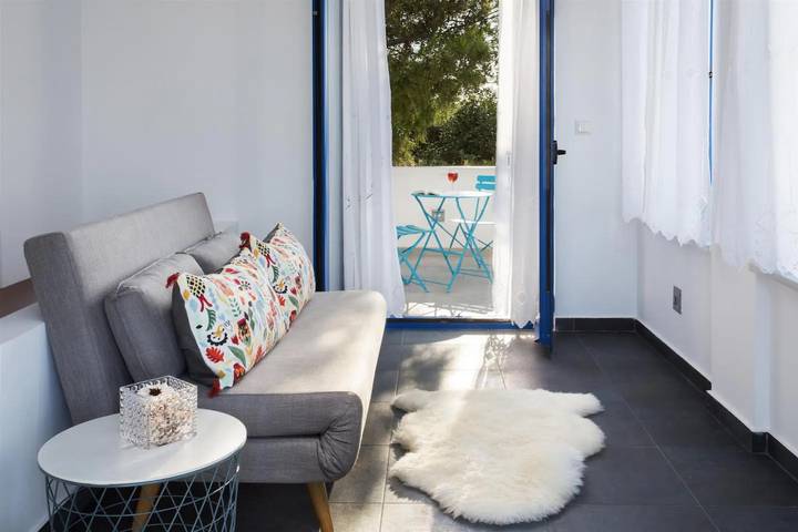 Location de vacances pour 8 personnes, avec jardin et balcon, adapté aux familles dans Égine - 4