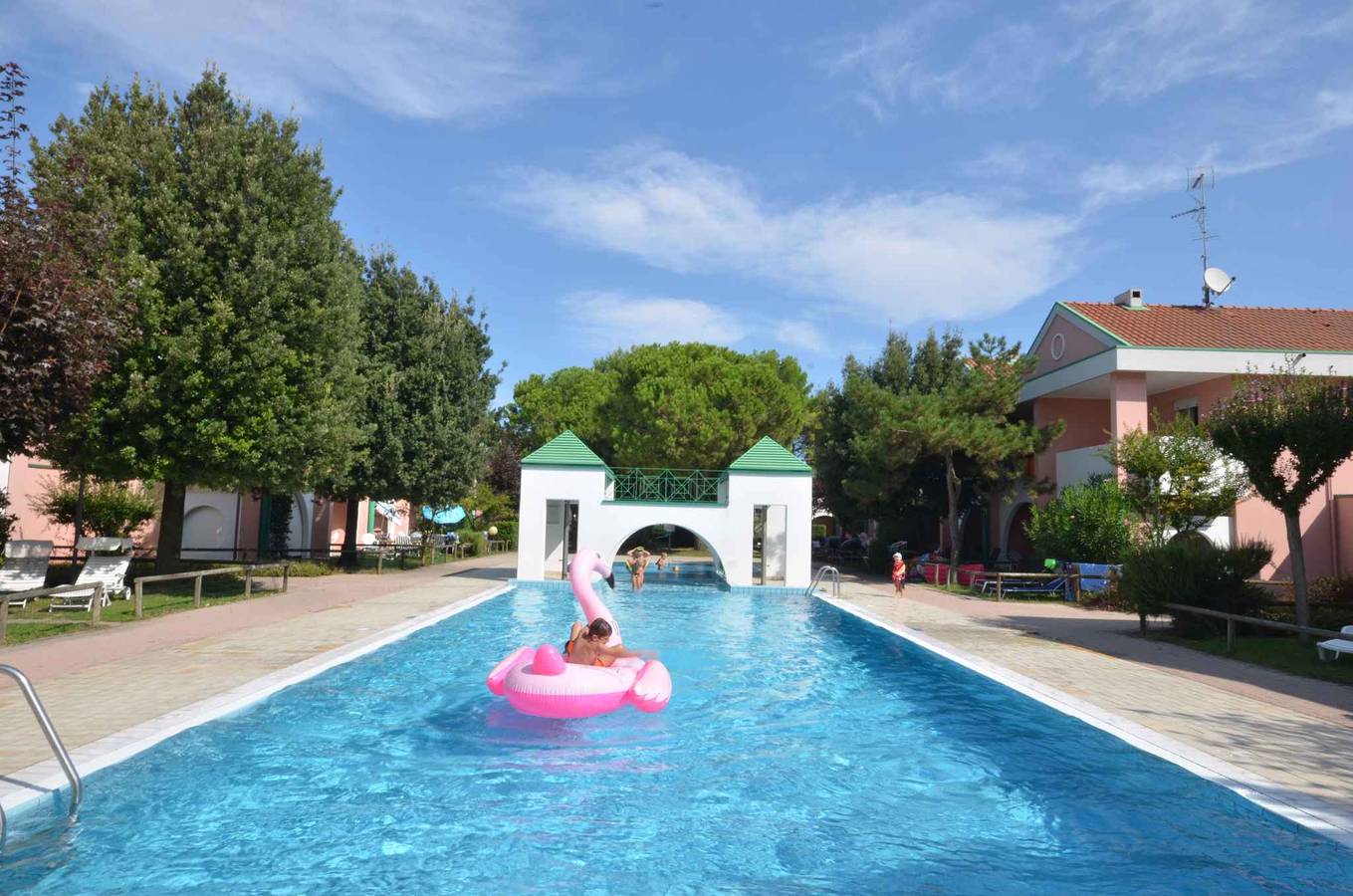 Entire holiday apartment, Holiday apartment with air conditioning, terrace, balcony and pool  in Bibione, Venice Province