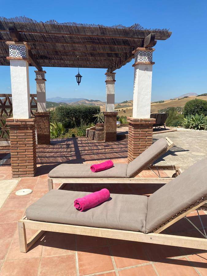 Casa rural para 4 personas, con vistas además de jardín y piscina, Se admiten mascotas en Almogía - 2