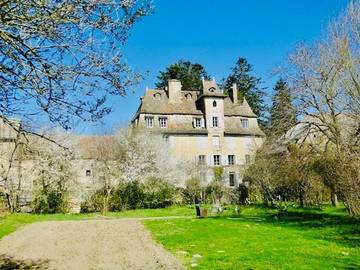 Gîte pour 15 personnes, avec vue et jardin, animaux acceptés à Antrenas