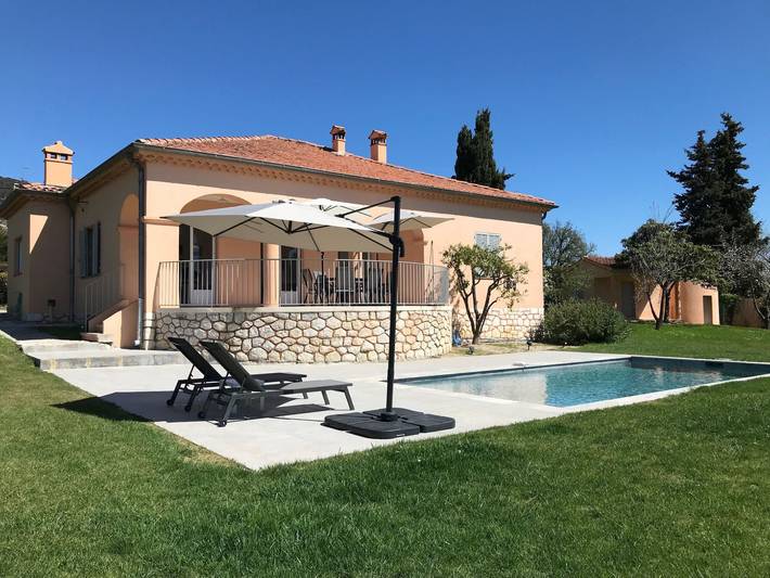 Ferienhaus für 6 Personen, mit Terrasse und Garten sowie Pool in Vence - 2