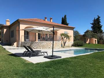 Ferienhaus für 6 Personen, mit Terrasse und Pool sowie Garten in Vence