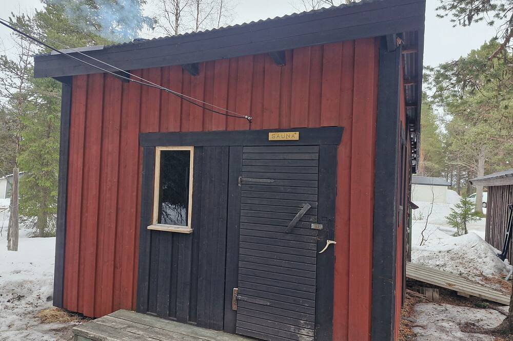 Cosy tiny house with view on our husky kennel in Lappland (Schweden)