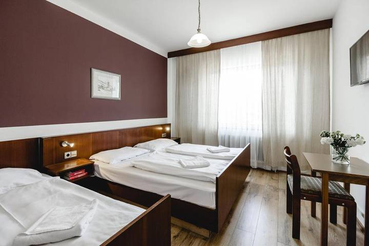 Hotel für 4 Personen, mit Terrasse und Garten in Liesing