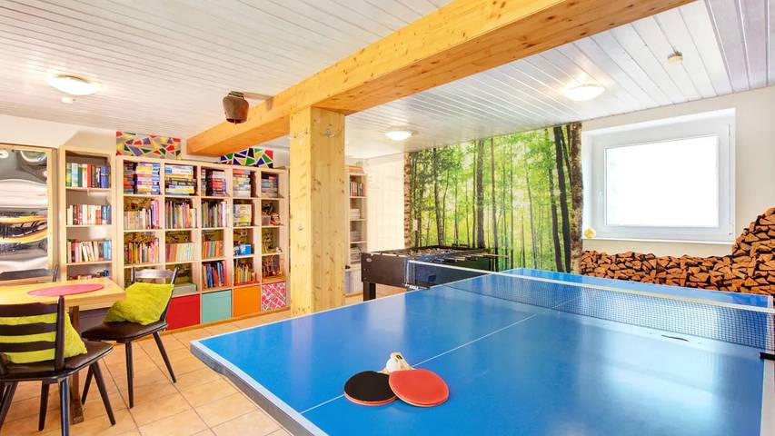 Ferienhaus für 10 Personen, mit Pool und Terrasse sowie Garten