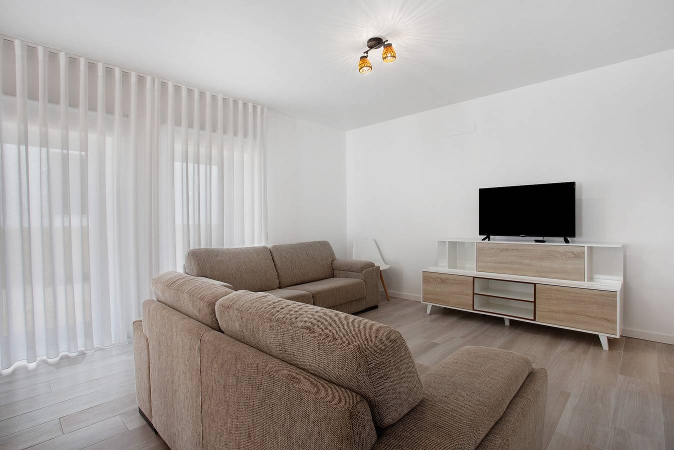 Ferienhaus 'T3 São Martinho Do Porto' mit Gemeinschaftsterrasse und Wlan in Praia de São Martinho do Porto, São Martinho do Porto