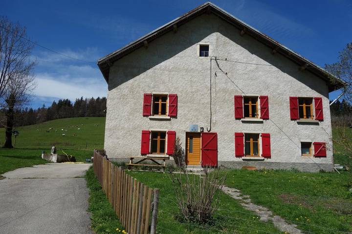 Gîte pour 10 personnes, avec jardin, animaux acceptés à Méaudre