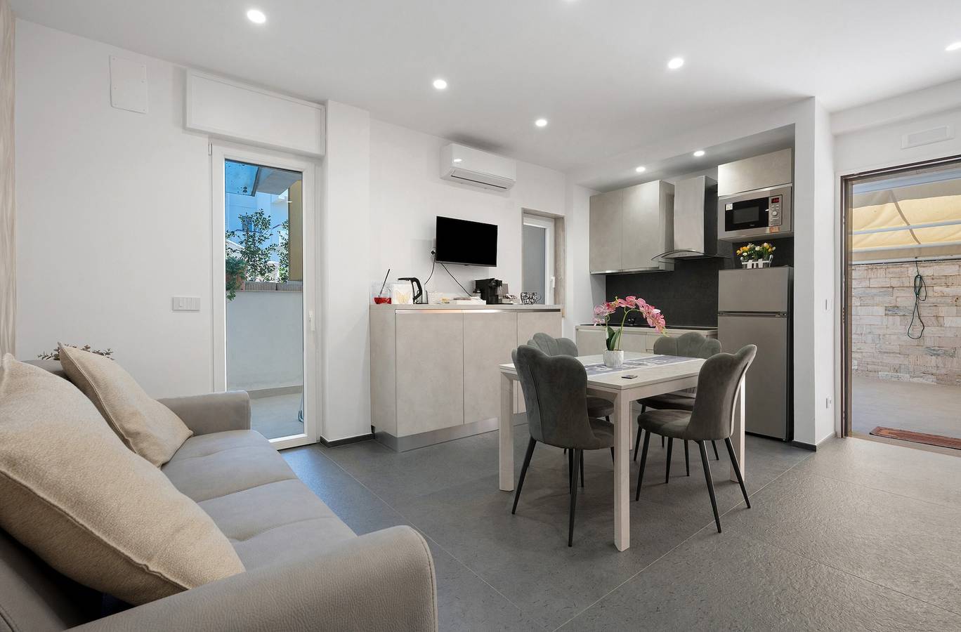 Cały apartament, Dalila's Luxury House Apartment with Wi-Fi and Air Conditioning in Torre a Mare, San Giorgio (Bari)