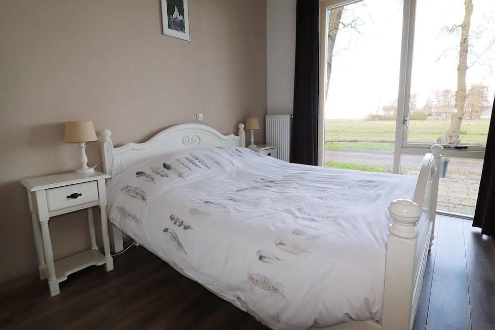 Vakantiehuis Workum met Zwembad en Haven in Workum, IJsselmeer