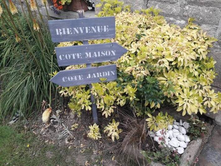 Location de vacances pour 4 personnes, avec terrasse et jardin à Plounévez-Moëdec - 3