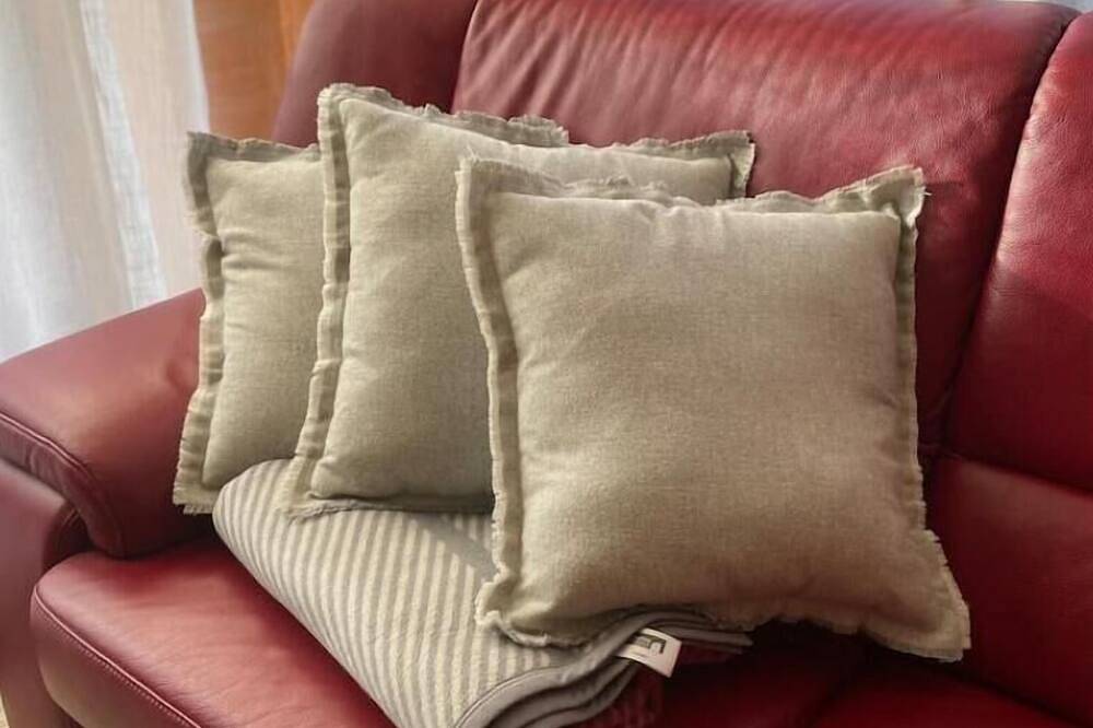 Ganze Wohnung, Studio am Rand von Dresden (ca. 44m²) in Klotzsche, Dresden