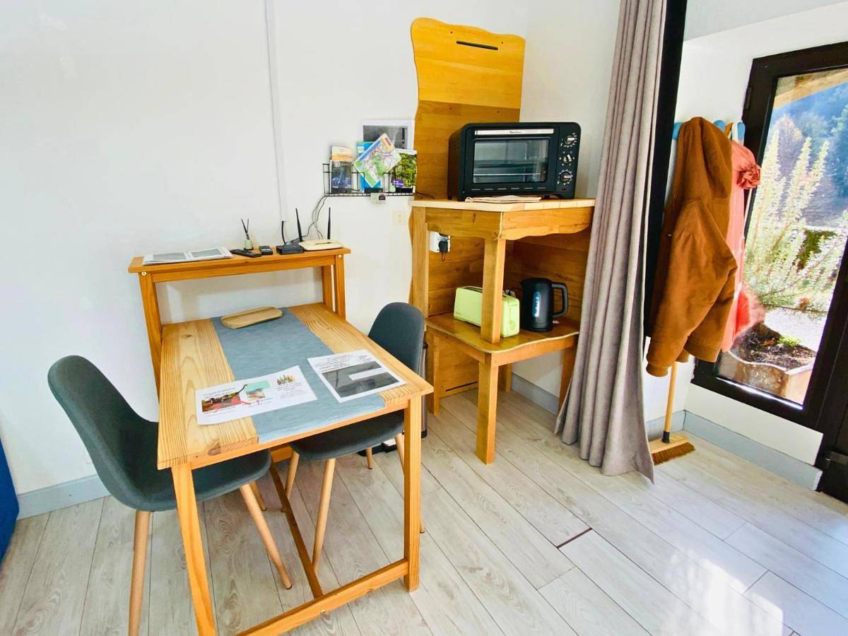 Appartement entier, Studio aux Sources de la Chabanne in Saint-Hilaire-les-Courbes, Région de Tulle