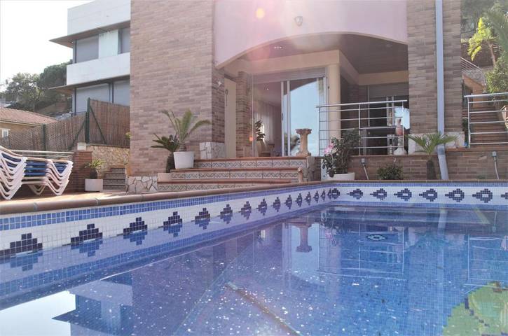 Chalet para 9 personas, con jacuzzi además de jardín y piscina en Provincia de Barcelona - 2