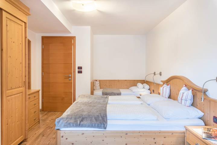Entire apartment, Apartment 'Prapoz Typ B1' with Mountain View, Shared Garden & Wi-Fi in Ortisei, Dolomiti Superski