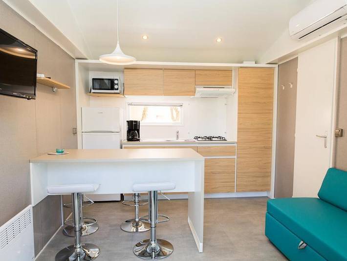 Camping für 6 Personen, mit Terrasse und Pool sowie Kinderpool, mit Haustier in Porto-Vecchio - 3