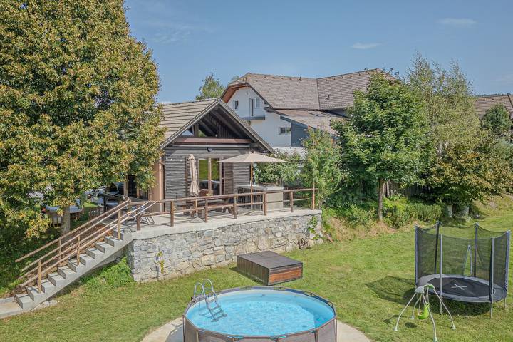 Ferienhaus für 5 Personen, mit Pool und Balkon, kinderfreundlich in Slowenien