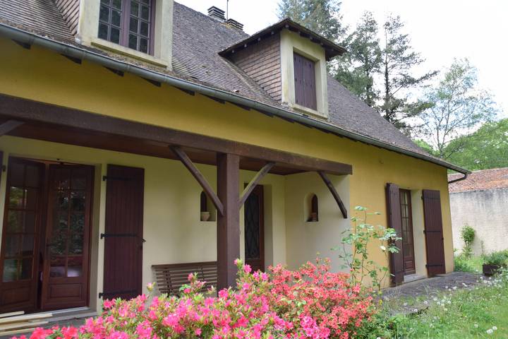 Gîte pour 10 personnes, adapté aux familles à Saint-Estèphe (Dordogne)
