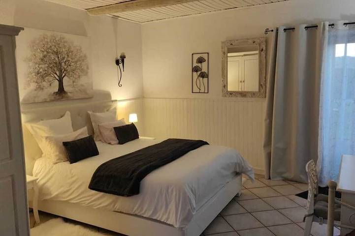 Chambre d’hôte pour 2 personnes, avec Jardin à Crest