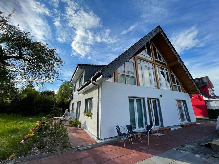 Ferienwohnung für 2 Personen, mit Terrasse und Garten sowie Ausblick