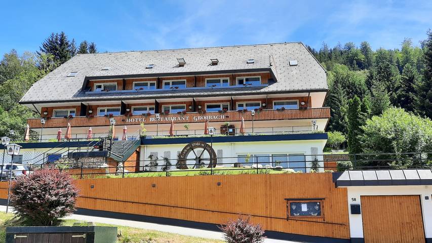 Hôtel pour 4 personnes, avec jardin et balcon, adapté aux familles