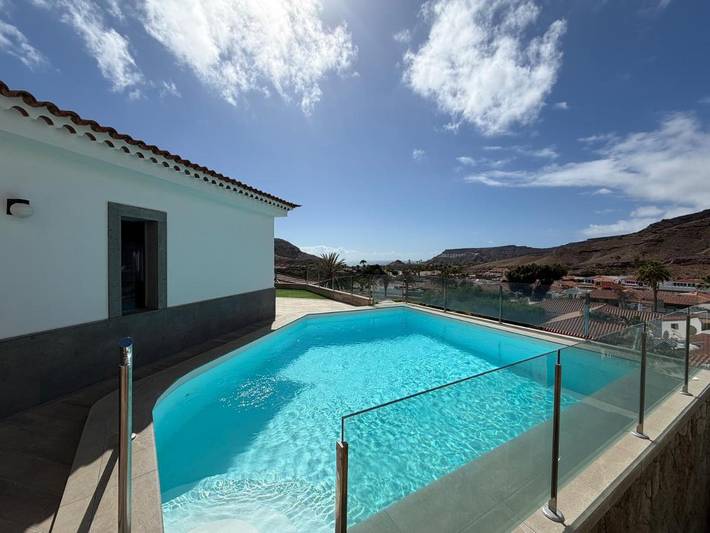 Chalet para 6 personas, con Balcón y Terraza además de Jardín y Piscina en Pueblo de Tauro