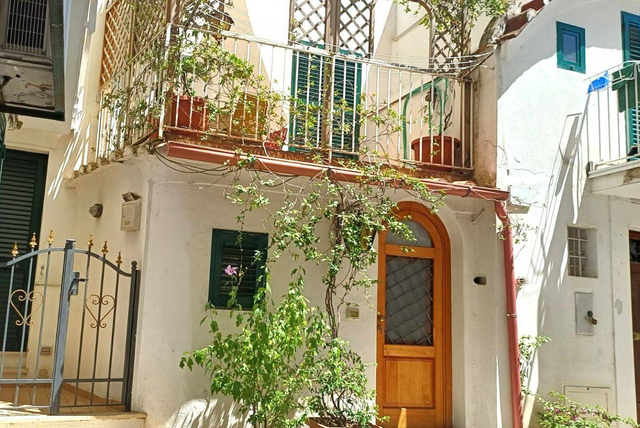 Ganze Wohnung, Ferienwohnung für 4 Personen mit Balkon/Terrasse in Amalfi, Amalfiküste