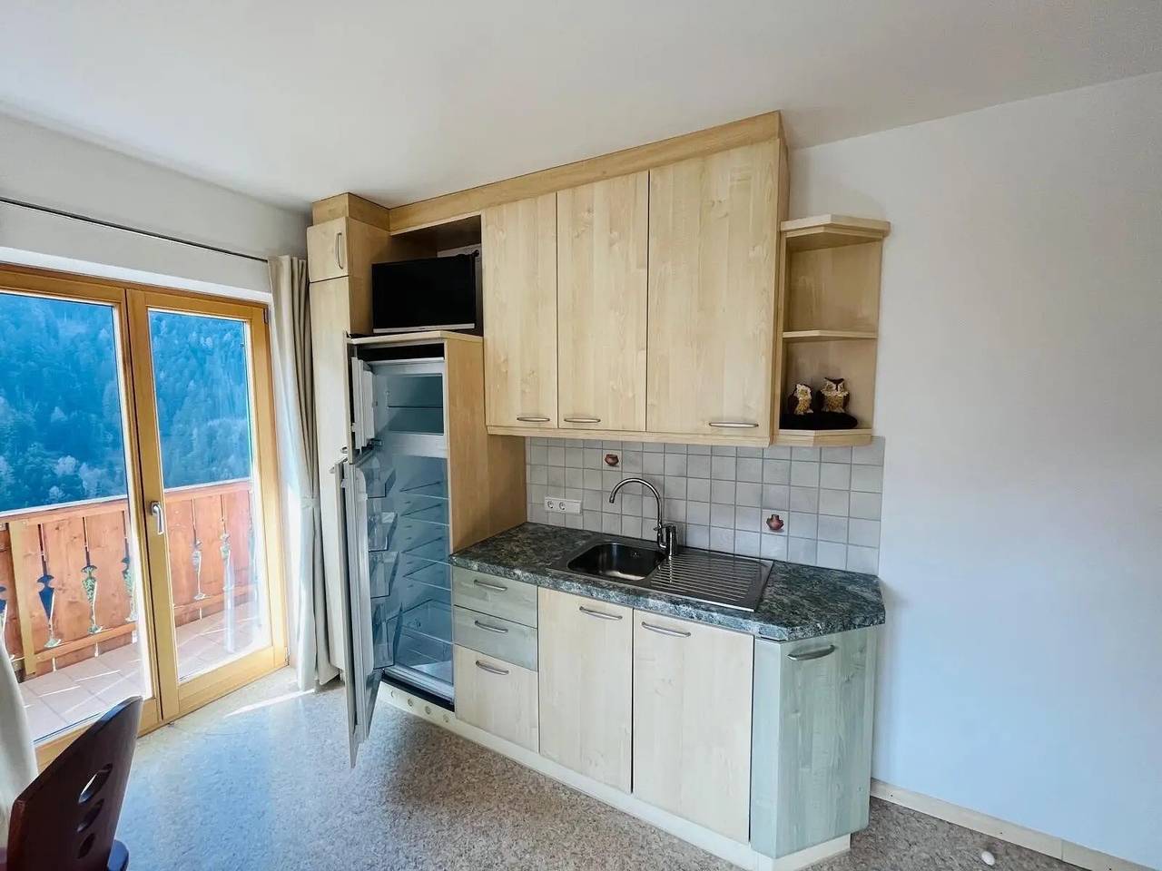 Apartamento entero, Apartamento 'Unterzerunhof Klein' con vistas a la montaña, terraza privada y Wi-Fi in Laion, Dolomiti Superski