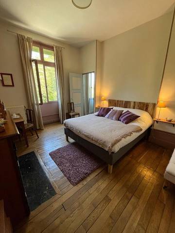 Chambre d’hôte pour 2 personnes, avec terrasse ainsi que vue et jardin à Pougy