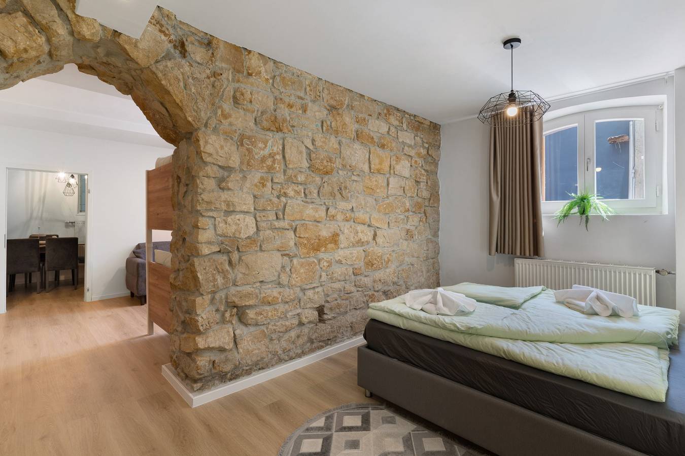 Ganze Wohnung, Apartment 4 mit 2 Schlafzimmern mit Gemeinschaftsterrasse und Wi-Fi in Europa-Park, Rheinhausen