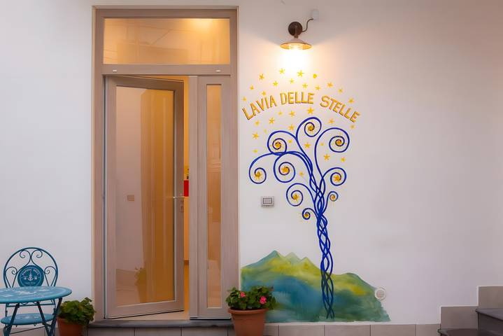 Appartement entier, Appartement 'La Via Delle Stelle' avec vue sur les montagnes, Wi-Fi et climatisation in Pianillo, Agerola