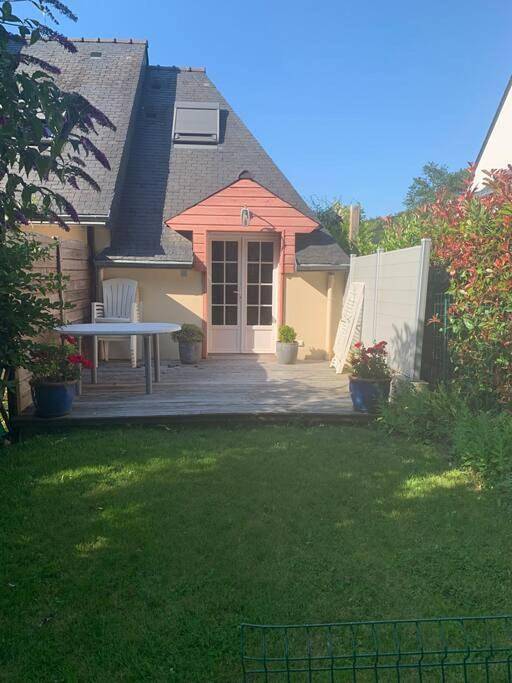 Appartement entier, One-Bedroom Apartment in Plescop, Parc naturel régional du Golfe du Morbihan