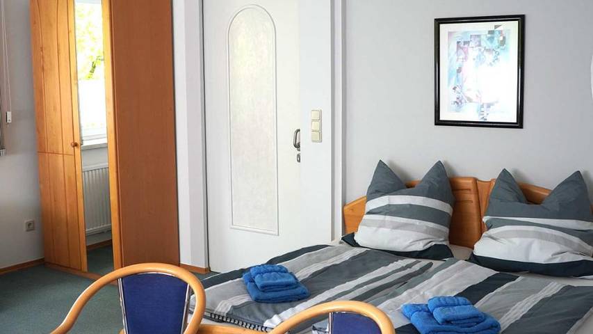 Ganze Wohnung, Apartment Wurth - Privatapartment für bis zu 10 Personen in Groß-Siegharts, Waldviertel