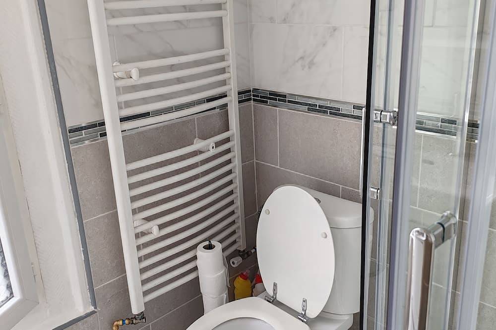 2 Bedroom Private vacation home in Vitry-sur-Seine in Vitry-sur-Seine, Valle del Marne