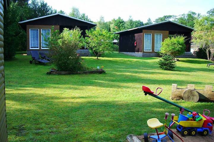 Ferienhaus für 4 Personen, mit Terrasse und Garten in Stechlin