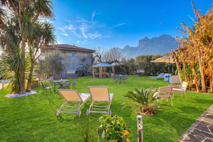 Apartamento entero, Agritur Laura- Oasi di luce 5 with Shared Garden in Torbole, Nago-Torbole