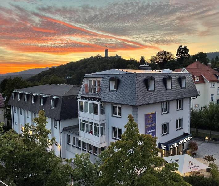 Hotel, mit Terrasse in Königstein im Taunus