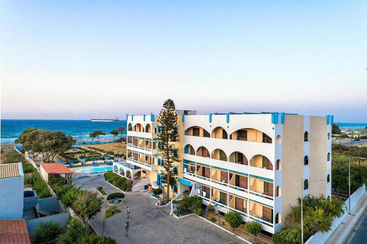 Hôtel pour 2 personnes, avec Balcon et Terrasse ainsi que Jardin et Piscine