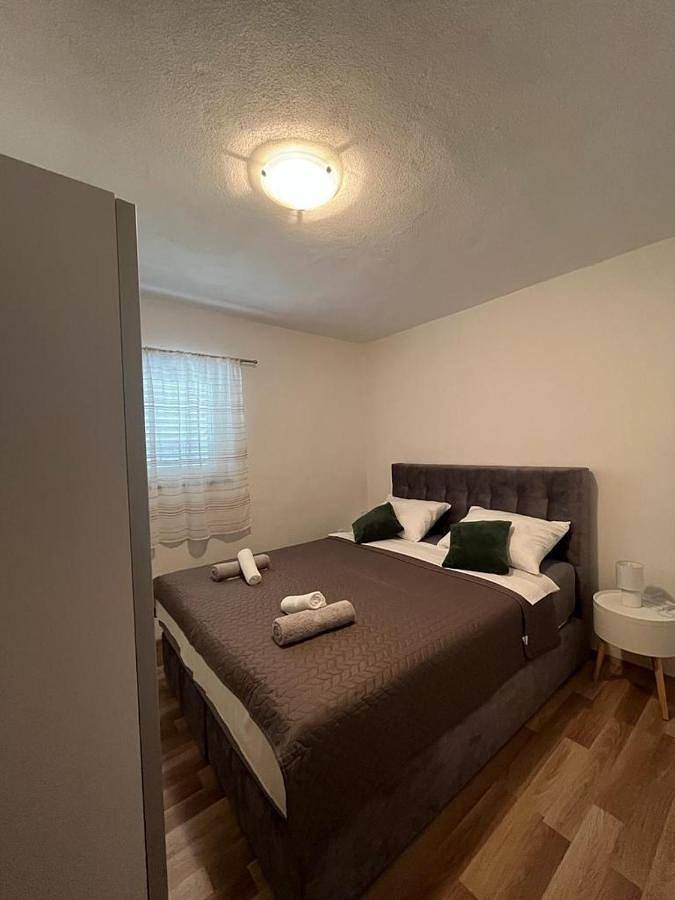 Ferienwohnung für 4 Personen, mit Pool und Whirlpool sowie Garten in Drage - 2