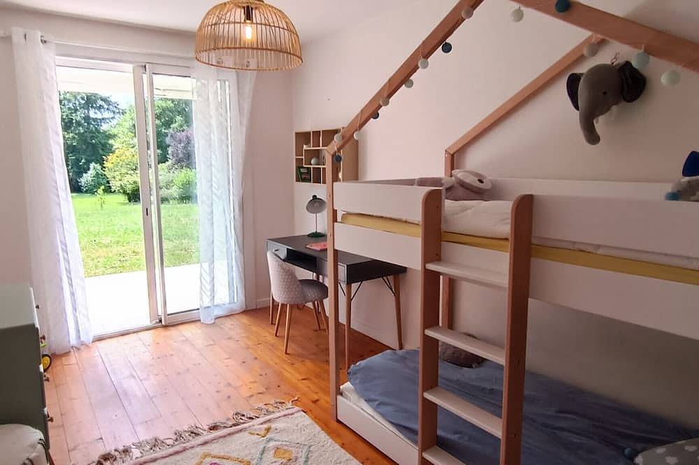 Magnifique villa 5* avec piscine privée parc 2 ha in Saint-Florent-des-Bois, La Roche-sur-Yon region