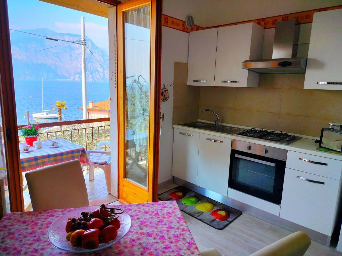 Ganze Wohnung, Lorena house in Brenzone, Gardasee-Berge